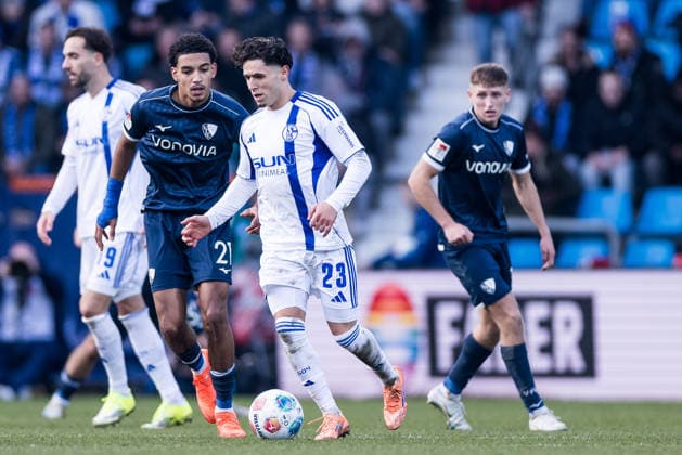 2 Soccer Bundesliga, VfL Bochum FC Schalke 04 31 01 2026 duel Francis Onyeka VfL Bochum, 21 , Soufiane El Faouzi Schalke 04, 23 2 Soccer Bundesliga, VfL Bochum FC Schalke 04, Bochum, VONONVIA Ruhrstadion, 31 01 2026 DFL REGULATIONS PROHIBIT ANY USE OF PHOTOGRAPHS AS IMAGE SEQUENCES AND OR QUASI VIDEO Copyright: xBEAUTIFULxSPORTS Wunderlx