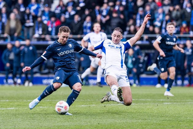 2 Soccer Bundesliga, VfL Bochum FC Schalke 04 31 01 2026 duel Felix Passlack VfL Bochum, 15 , Nikola Katic FC Schalke 04, 25 2 Soccer Bundesliga, VfL Bochum FC Schalke 04, Bochum, VONONVIA Ruhrstadion, 31 01 2026 DFL REGULATIONS PROHIBIT ANY USE OF PHOTOGRAPHS AS IMAGE SEQUENCES AND OR QUASI VIDEO Copyright: xBEAUTIFULxSPORTS Wunderlx