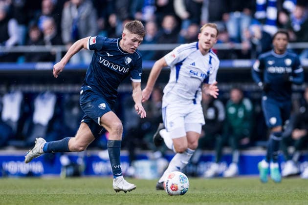 2 Soccer Bundesliga, VfL Bochum FC Schalke 04 31 01 2026 Callum Marshall VfL Bochum, 16 on the ball 2 Soccer Bundesliga, VfL Bochum FC Schalke 04, Bochum, VONONVIA Ruhrstadion, 31 01 2026 DFL REGULATIONS PROHIBIT ANY USE OF PHOTOGRAPHS AS IMAGE SEQUENCES AND OR QUASI VIDEO Copyright: xBEAUTIFULxSPORTS Wunderlx