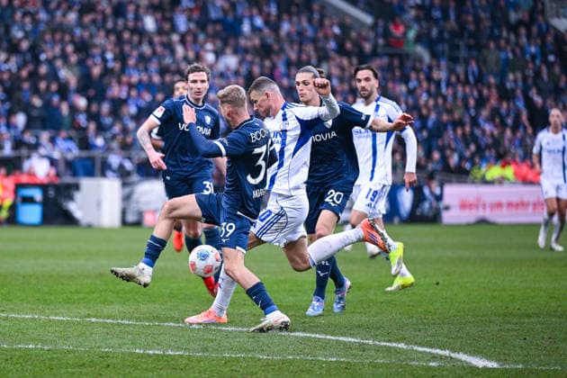 31 01 2026, Football, 2 Bundesliga, Season 2025 2026, Matchday 20, VfL Bochum FC Schalke 04, Leandro Morgalla VfL Bochum 1848 , Edin Džeko Dzeko FC Schalke 04 xRHR PHOTO YYx Copyright: KROEGER RHR-FOTOx RHR-FOTO YY