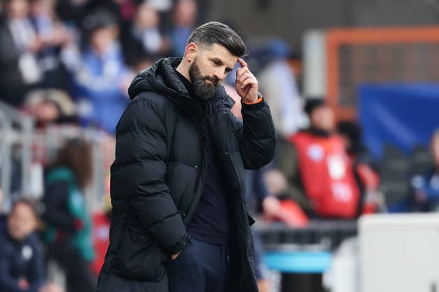 Bochum, Germany, 31 01 26, Miron Muslic head coach FC Schalke 04 looks disappointed during the Bundesliga 2 match between VfL 1848 Bochum FC Schalke 04 at the Vonovia Ruhrstadion in Bochum Photo by Joachim Bywaletz DFB DFL REGULATIONS PROHIBIT ANY USE OF PHOTOGRAPHS AS IMAGE SEQUENCES AND OR QUASI VIDEO Copyright: JoachimxBywaletz xJB-Sportfoto