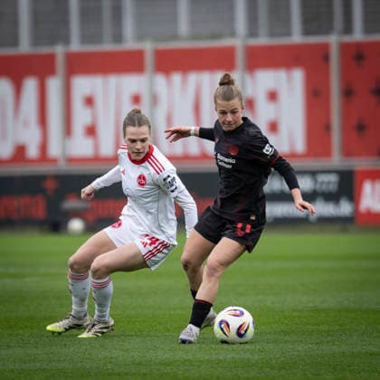Womens Soccer Bundesliga Bayer 04 Leverkusen 1 FC Nürnberg, 31 01 2026 Kristin Kögel Bayer 04 Leverkusen, 11 , Nastassja Lein 1 FC Nürnberg, 24 in duel Bayer 04 Leverkusen 1 FC Nürnberg on matchday 16 of the Google Pixel Womens Bundesliga on 31 01 2026 at Ulrich Haberland Stadion in Leverkusen Nordrhein Westfalen DFL REGULATIONS PROHIBIT ANY USE OF PHOTOGRAPHS AS IMAGE SEQUENCES AND OR QUASI VIDEO Copyright: xBEAUTIFULxSPORTS AxelxKohringx