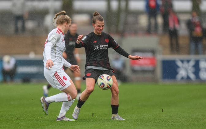GER, Leverkusen, Bayer Leverkusen vs 1 FC Nürnberg, Google Pixel Womens Bundesliga, Football, DFB, Season 2025 2026, Ulrich Haberland Stadium, 16 Matchday in picture f l Franziska Mai 1 FC Nürnberg Women 18 , Kristin Kögel Bayer Leverkusen 11 , Duel DFB DFL REGULATIONS PROHIBIT ANY USE OF PHOTOGRAPHS AS IMAGE SEQUENCES AND OR QUASI VIDEO, 31 01 2026 Copyright: HMBxMedia HendrikxHamelau