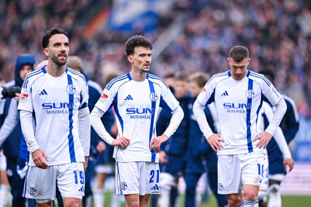 31 01 2026, Football, 2 Bundesliga, Season 2025 2026, Matchday 20, VfL Bochum FC Schalke 04, Kenan Karaman FC Schalke 04 , Dejan Ljubicic FC Schalke 04 , Edin Džeko Dzeko FC Schalke 04 xRHR PHOTO YYx Copyright: KROEGER RHR-FOTOx RHR-FOTO YY