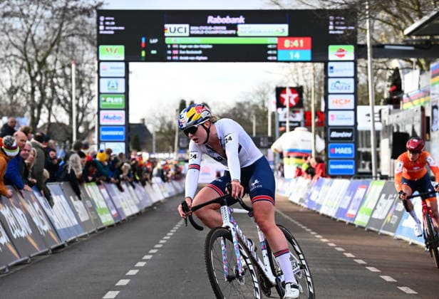 2026 UCI Cyclo-cross World Championships Picture by Simon Wilkinson SWpix.com - 30 01 2026 - Cycling - 2026 UCI Cyclo-cross World Championships - Hulst, Zeeland, Netherlands - Women™s Elite - Zoe Bäckstedt (Great Britain) Copyright: x xSWpix.comx(t axPhotographyxHubxLtd)xSimonxWilkinson SWpix.comx SWP-3176-0156