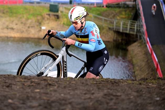 Belgian Marion Norbert Riberolle pictured in action during the elite women race at the UCI Cyclocross World Championships, on Saturday 31 January 2026, in Hulst, The Netherlands. DAVIDxPINTENS  x160046328x