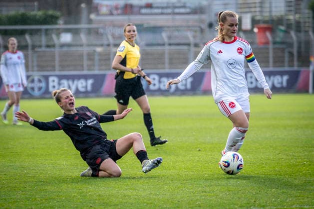 Womens Soccer Bundesliga Bayer 04 Leverkusen 1 FC Nürnberg, 31 01 2026 Kristin Kögel Bayer 04 Leverkusen, 11 goes to ground Bayer 04 Leverkusen 1 FC Nürnberg on matchday 16 of the Google Pixel Womens Bundesliga on 31 01 2026 at the Ulrich Haberland Stadium in Leverkusen North Rhine-Westphalia DFL REGULATIONS PROHIBIT ANY USE OF PHOTOGRAPHS AS IMAGE SEQUENCES AND OR QUASI VIDEO Copyright: xBEAUTIFULxSPORTS AxelxKohringx