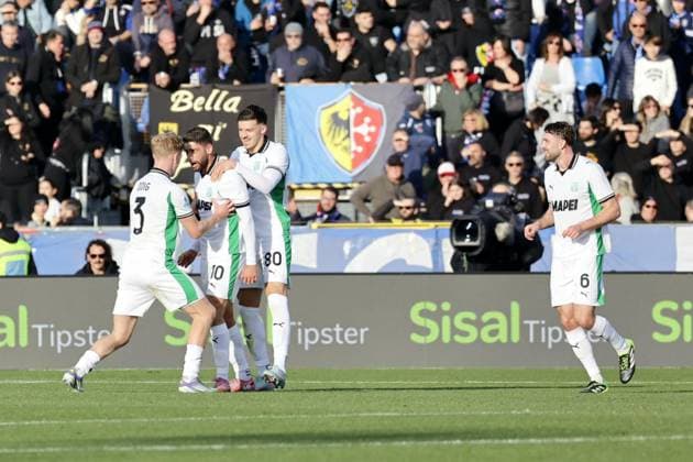 January 31, 2026, Pisa, ITALIA: Sassuolo s Domenico Berardi celebrates with his teammate after goal 0-2 during the Italian Serie A soccer match Pisa SC vs Sassuolo at Arena Garibaldi stadium in Pisa, Italy, 31 January 2026. ANSA ENRICO MATTIA DEL PUNTA Italy Soccer Serie A - Pisa SC Vs Sassuolo  - ZUMAa110 20260131_zaf_a110_010 Copyright: xEnricoxMattiaxDelxPuntax