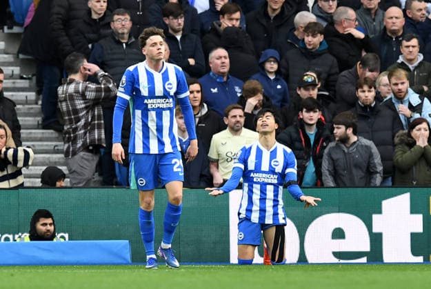 Brighton and Hove Albion v Everton, Premier League Kaoru Mitoma Midfielder of Brighton and Hove Albion shows his frustration at nearly opening the scoring only to see his shot go narrowly wide of the post during the Premier League match between Brighton and Hove Albion and Everton at the American Express Stadium, Brighton and Hove, UK on 31 January 2026. Brighton and Hove American Express Stadium East Sussex UK Editorial use only DataCo restrictions apply See www.football-dataco.com , Copyright: xJeffxMoodx PSI-23658-0044