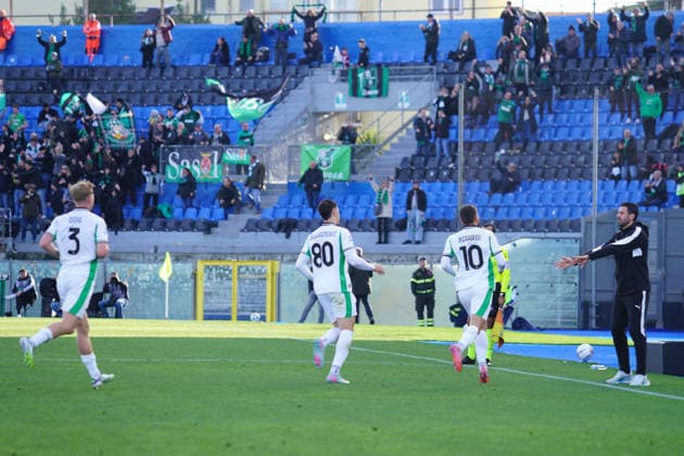 Celebrities Sassuolo s Domenico Berardi celebrates after scoring goal 0-1 during the Serie A soccer match between Pisa and Sassuolo at the Cetilar Arena Romeo Anconetani Stadium in Pisa; Center West Italy; Tuesday January 31; 2026 ; Soccer  Copyright: xAlessandroxLaxRocca LaPressex