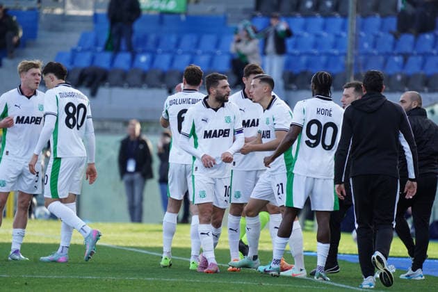 Celebrities Sassuolo s Domenico Berardi celebrates after scoring goal 0-1 during the Serie A soccer match between Pisa and Sassuolo at the Cetilar Arena Romeo Anconetani Stadium in Pisa; Center West Italy; Tuesday January 31; 2026 ; Soccer  Copyright: xAlessandroxLaxRocca LaPressex