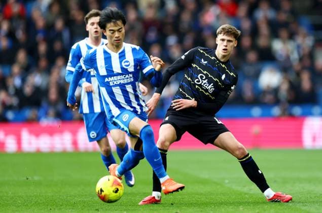 Kaoru Mitoma of Brighton and Hove Albion and Harrison Armstrong of Everton. Brighton and Hove Albion v Everton, Premier League, Football, American Express Community Stadium, Brighton, UK - 31 Jan 2026Brighton American Express Community Stadi United Kingdom EDITORIAL USE ONLY No use with unauthorised audio, video, data, fixture lists, club league logos or live services. Online in-match use limited to 120 images, no video emulation. No use in betting, games or single club league player publications. Copyright: xJamesxMarsh Shutterstockx 16496734ai