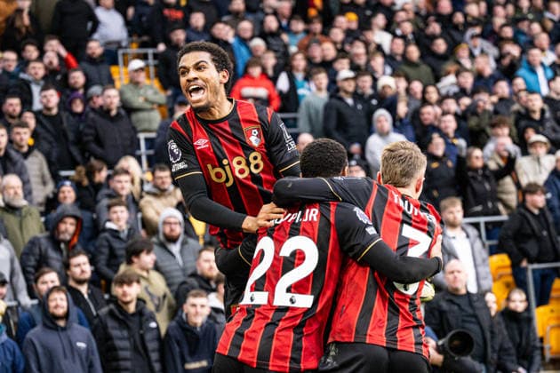 31st January 2026; Molineux Stadium, Wolverhampton, West Midlands, England; Premier League Football, Wolverhampton Wanderers versus Bournemouth; Eli Junior Kroupi of AFC Bournemouth celebrates with his team after scoring in the 33rd minute to make the score 0-1  GodfreyxPitt Content restricted for UK based newspaper