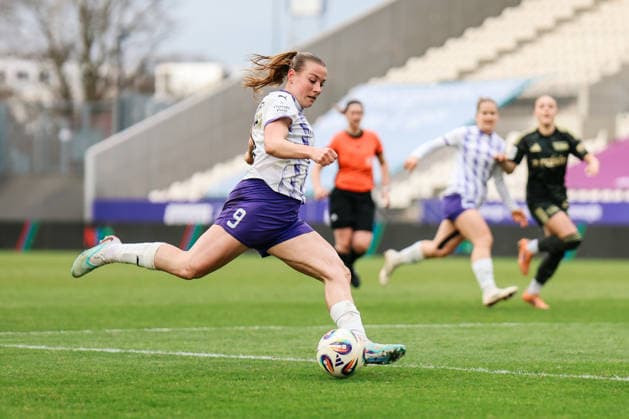 Google Pixel Womens Bundesliga SGS Essen 1 FC Union Berlin 31 01 2026 Romona Maier SGS Essen, 9 on the ball Google Pixel Womens Bundesliga SGS Essen 1 FC Union Berlin Essen, Stadion an der Hafenstraße 31 01 2025 DFB REGULATIONS PROHIBIT ANY USE OF PHOTOGRAPHS AS IMAGE SEQUENCES AND OR QUASI VIDEO Copyright: xBEAUTIFULxSPORTS Freisenx