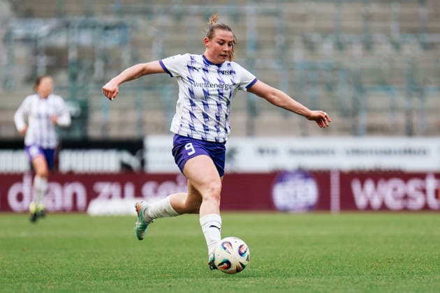 Google Pixel Womens Bundesliga SGS Essen 1 FC Union Berlin 31 01 2026 Romona Maier SGS Essen, 9 on the ball Google Pixel Womens Bundesliga SGS Essen 1 FC Union Berlin Essen, Stadion an der Hafenstraße 31 01 2025 DFB REGULATIONS PROHIBIT ANY USE OF PHOTOGRAPHS AS IMAGE SEQUENCES AND OR QUASI VIDEO Copyright: xBEAUTIFULxSPORTS Freisenx