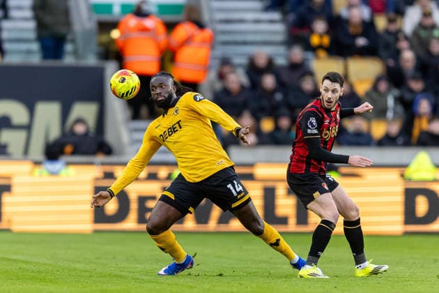 Wolverhampton Wanderers v Bournemouth, Premier League Wolverhampton Wanderers forward Tolu Arokodare (14) controls ball during the Premier League match between Wolverhampton Wanderers and Bournemouth at Molineux, Wolverhampton, UK on 31 January 2026. Wolverhampton Molineux West Midlands UK Editorial use only DataCo restrictions apply See www.football-dataco.com , Copyright: xManjitxNarotrax PSI-23661-0018