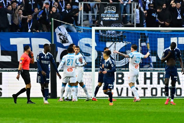 FOOTBALL : Paris FC vs Marseille - Ligue 1 - 31 01 2026 Mason Greenwood ( 10 - Olympique Marseille ) celebrates with teammates during the Ligue 1 match between Paris FC and Olympique de Marseille at Stade Jean Bouin on January 31, 2026 in Paris, France. ( Photo by Federico Pestellini PsnewZ ) - ParisFrance  Copyright: xFedericoxPestellinix