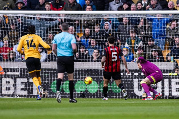 31st January 2026; Molineux Stadium, Wolverhampton, West Midlands, England; Premier League Football, Wolverhampton Wanderers versus Bournemouth; Mateus Mane of Wolverhampton Wanderers scores past Dorde Petrovic of AFC Bournemouth but his goal is disallowed for offside  GodfreyxPitt Content restricted for UK based newspaper