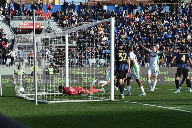 Domenico Berardi (Sassuolo) scores 0-2 during Pisa SC vs US Sassuolo, Italian soccer Serie A match in Pisa, Italy, January 31 2026  Copyright: xGabrielexMasotti IPAxSportx xipa-agency.netx xx IPA_70797779 IPA_Agency_IPA70797779