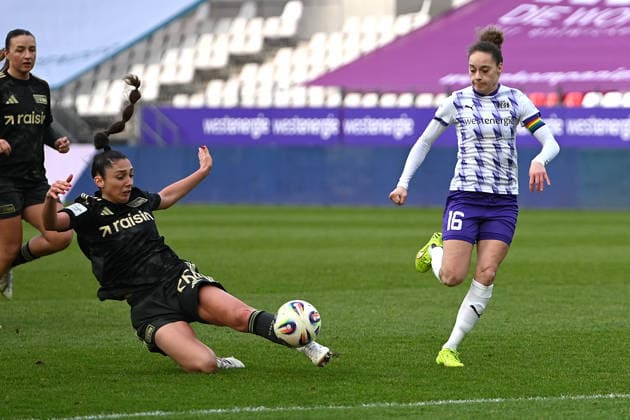 Amber Tysiak Google Pixel Women Bundesliga SGS Essen Union Berlin 31 01 2026 Rescue operation by Amber Tysiak Union Berlin , Google Pixel Women Bundesliga, Matchday 16, SGS Essen vs Union Berlin on January 31, 2026 at Stadion an der Hafenstraße, Essen Final score 2 4 in front of 1 502 spectators