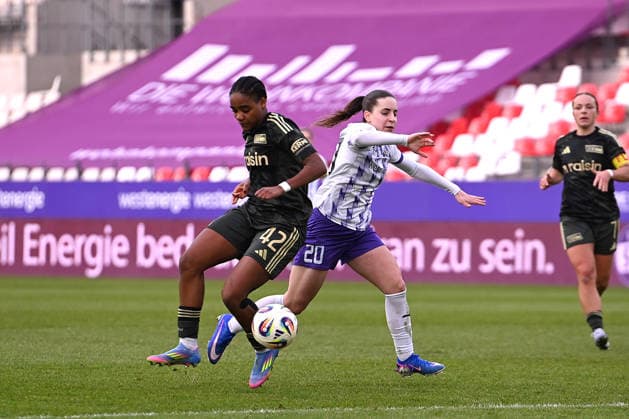 Leonie Köpp Naika Reissner Google Pixel Women Bundesliga SGS Essen Union Berlin 31 01 2026 Leonie Köpp SGS Essen vs Naika Reissner Union Berlin , Google Pixel Women Bundesliga, Matchday 16, SGS Essen vs Union Berlin on January 31, 2026 at Stadion an der Hafenstraße, Essen Final Score 2 4 in front of 1 502 spectators