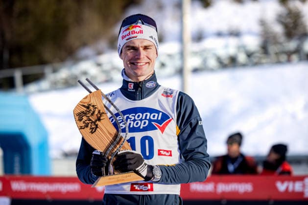 NORDIC COMBINED - FIS WC Seefeld SEEFELD,AUSTRIA,31.JAN.26 - NORDIC SKIING, NORDIC COMBINED, CROSS COUNTRY - FIS World Cup, 7.5km individual compact race, men. Image shows Vinzenz Geiger (GER). Keywords: trophy.  GEPAxpictures xMatthiasxTrinkl