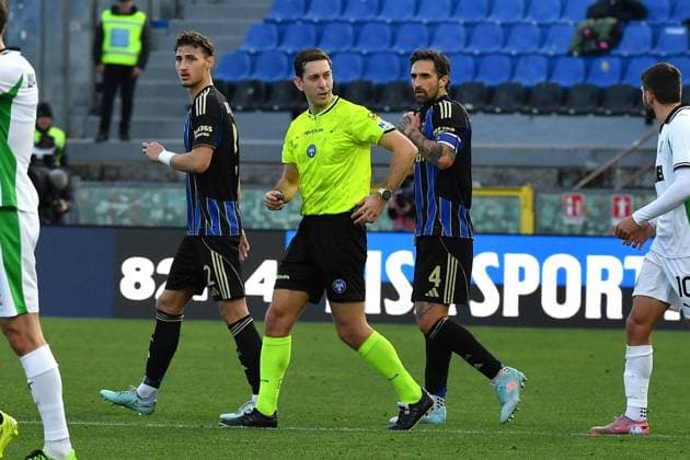 CALCIO - Serie A - Pisa SC vs US Sassuolo The referee Alberto Ruben Arena during Pisa SC vs US Sassuolo, Italian soccer Serie A match in Pisa, Italy, January 31 2026 Pisa Italy  Copyright: xIPAxSport ABACAx