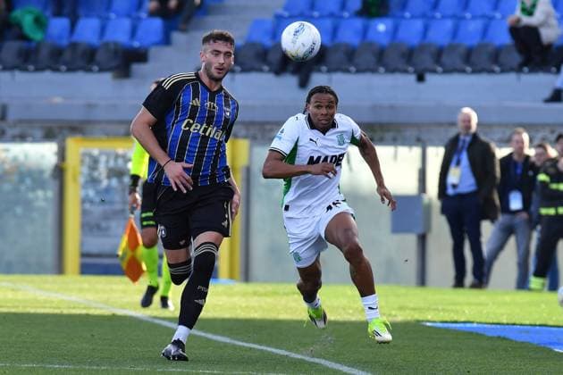 Simone Canestrelli (Pisa) Armand Gaetan Lauriente (Sassuolo) during Pisa SC vs US Sassuolo, Italian soccer Serie A match in Pisa, Italy, January 31 2026  Copyright: xGabrielexMasotti IPAxSportx xipa-agency.netx xx IPA_70798709 IPA_Agency_IPA70798709