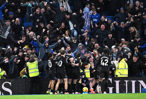 Everton players and fans celebrate after Beto of Everton scored an equaliser in extra time during the Premier League match between Brighton and Hove Albion and Everton at the American Express Stadium, Brighton UK - Saturday 31st January 2026 Brighton v Everton Premier League Football, Amex Stadium, Sussex, UK - 31 Jan 2026Brighton Amex Stadium Sussex United Kingdom Editorial use only. No merchandising. For Football images FA and Premier League restrictions apply inc. no internet mobile usage without FAPL license - for details contact Football Dataco  Copyright: xLizxFinlayson TPI Shutterstockx 16497437ai