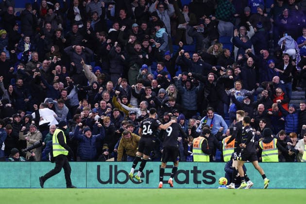 Brighton and Hove Albion gegen Everton 31. Januar 2026, Brighton Premier League Fußball Brighton and Hove Albion gegen Everton Beto von Everton feiert sein erstes Tor mit den Fans Foto Jacques Feeney Offside Brighton UK  Copyright: xJacquesxFeeneyx xOffsidexOffside