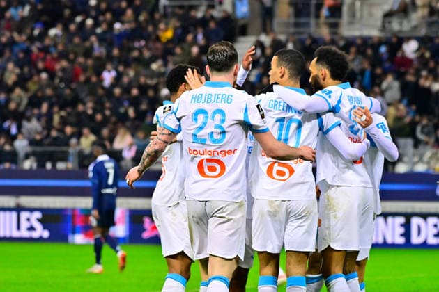 FOOTBALL : Paris FC vs Marseille - Ligue 1 - 31 01 2026 Pierre Emerick Aubameyang ( 97 - Olympique Marseille ) celebrates with teammates during the Ligue 1 match between Paris FC and Olympique de Marseille at Stade Jean Bouin on January 31, 2026 in Paris, France. ( Photo by Federico Pestellini PsnewZ ) - ParisFrance  Copyright: xFedericoxPestellinix