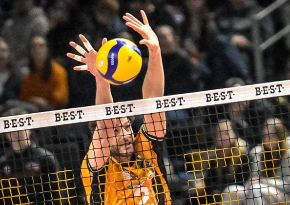 31 01 2026, xlakx, Volleyball 1 Bundesliga Men, BR Volleys FT 1844 Freiburg v l Matthew Knigge BR Volleys , Block Berlin Daniel Lakomski