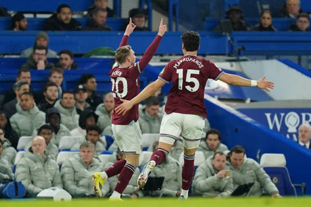 Chelsea v West Ham United, Premier League Jarrod Bowen of West Ham United celebrating his goal to make it 0-1 during the Chelsea v West Ham United Premier League match at Stamford Bridge, London, England on 31 January 2026 Credit: Dylan Hepworth Every Second Media Editorial use only. All images are copyright Every Second Media Limited. No images may be reproduced without prior permission. All rights reserved. Premier League and Football League images are subject to licensing agreements with Football DataCo Limited. see https: www.football-dataco.com Copyright: xIMAGO EveryxSecondxMediax ESM-1782-0028 DylanxHepworthx xEveryxSecondxMediax