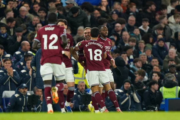 Chelsea v West Ham United, Premier League Jarrod Bowen of West Ham United celebrating his goal to make it 0-1 during the Chelsea v West Ham United Premier League match at Stamford Bridge, London, England on 31 January 2026 Credit: Dylan Hepworth Every Second Media Editorial use only. All images are copyright Every Second Media Limited. No images may be reproduced without prior permission. All rights reserved. Premier League and Football League images are subject to licensing agreements with Football DataCo Limited. see https: www.football-dataco.com Copyright: xIMAGO EveryxSecondxMediax ESM-1782-0030 DylanxHepworthx xEveryxSecondxMediax