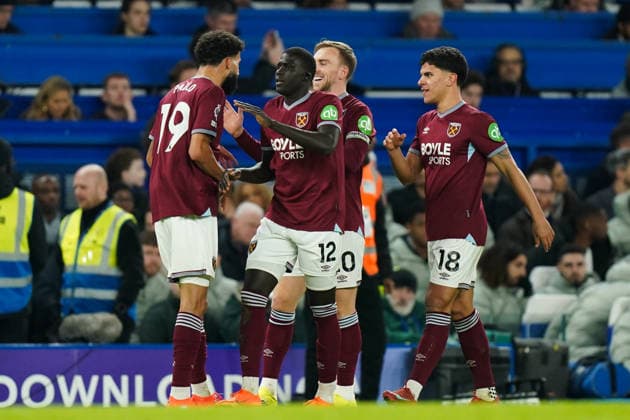 Chelsea v West Ham United, Premier League Jarrod Bowen of West Ham United celebrating his goal to make it 0-1 during the Chelsea v West Ham United Premier League match at Stamford Bridge, London, England on 31 January 2026 Credit: Dylan Hepworth Every Second Media Editorial use only. All images are copyright Every Second Media Limited. No images may be reproduced without prior permission. All rights reserved. Premier League and Football League images are subject to licensing agreements with Football DataCo Limited. see https: www.football-dataco.com Copyright: xIMAGO EveryxSecondxMediax ESM-1782-0032 DylanxHepworthx xEveryxSecondxMediax