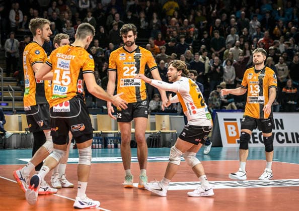 31 01 2026, xlakx, Volleyball 1 Bundesliga Men, BR Volleys FT 1844 Freiburg v l Moritz Reichert BR Volleys , Jake Hanes BR Volleys , Kyle Dagostino BR Volleys , Ruben Schott BR Volleys Jubel Berlin Daniel Lakomski