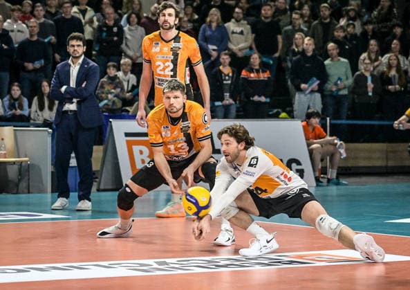 31 01 2026, xlakx, Volleyball 1 Bundesliga Men, BR Volleys FT 1844 Freiburg f l Jake Hanes BR Volleys , Ruben Schott BR Volleys , Kyle Dagostino BR Volleys game scene Berlin Daniel Lakomski