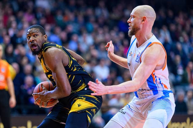Yorman, Polas Bartolo Forward, MHP Riesen Ludwigsburg, 13 , Robin, Christen Forward, Science City Jena, 8 GER, Science City Jena vs MHP Riesen Ludwigsburg, easyCredit Basketball Bundesliga, Matchday 18, Season 2025 2026, 31 01 2026 GER, Science City Jena vs MHP Riesen Ludwigsburg, easyCredit Basketball Bundesliga, Matchday 18, Season 2025 2026, 31 01 2026 Jena Copyright: xEibner-Pressefoto MartinxHerbstx EP_MHT