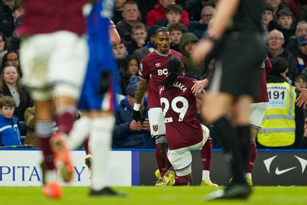 Chelsea v West Ham United, Premier League Crysencio Summerville of West Ham United celebrating his goal to make it 0-2 during the Chelsea v West Ham United Premier League match at Stamford Bridge, London, England on 31 January 2026 Credit: Dylan Hepworth Every Second Media Editorial use only. All images are copyright Every Second Media Limited. No images may be reproduced without prior permission. All rights reserved. Premier League and Football League images are subject to licensing agreements with Football DataCo Limited. see https: www.football-dataco.com Copyright: xIMAGO EveryxSecondxMediax ESM-1782-0042 DylanxHepworthx xEveryxSecondxMediax