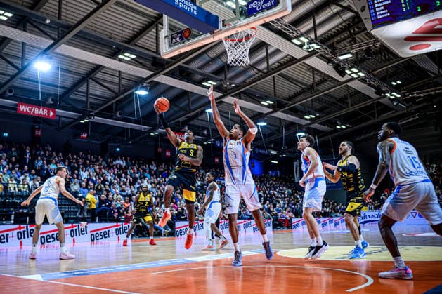 easycredit BBL Basketball Bundesliga 2025 2026 18 Matchday 31 01 2026 Science City Jena vs MHP RIESEN Ludwigsburg v li at the basketball Stefan Smith Lubu vs Will McNair Jena Sparkassen Arena