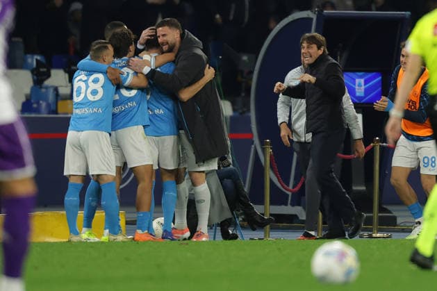 Napoli™s Miguel Gutierrez celebrates after scoring goal 2-0 for Napoli™s head coach Antonio Conte during the Serie A soccer match between Napoli and Fiorentina at the Diego Armando Maradona Stadium in Naples, southern italy - Saturday , January 31 , 2026. - Soccer .  Copyright: xAlessandroxGarofalo LaPressex