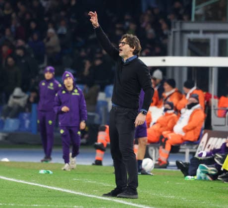 Serie A football match - Napoli vs. Fiorentina 2025 26 Paolo Vanoli Head Coach of AC Fiorentina During the football match on January 31, 2026, valid for the Italian Serie A - 2025 26 championship in Naples at the Diego Armando Maradona Stadium between SSC Napoli and AC Fiorentina. Pictured: NAPOLI stadio Diego Armando Maradona CAMPANIA ITALIA Copyright: xFABIOxSASSOxFabioxSassox Napoli Fiorentina2026_01_31Fabio Sasso6553