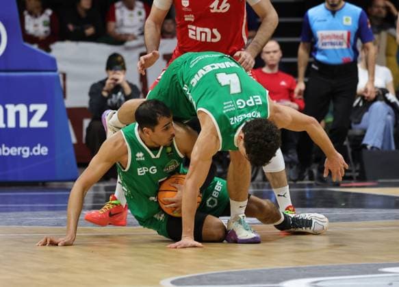 31 01 2026 Basketball Season 2025 2026 2 Bundesliga Pro A 20 Matchday Nuremberg Falcons Basketball Club NBC EPG Baskets Koblenz Sportfoto Zink DaMa xdaxmax Timothy Tim Smith 5, EPG Guardians Koblenz Aleksa Kovacevic 4, EPG Guardians Koblenz stumble over each other