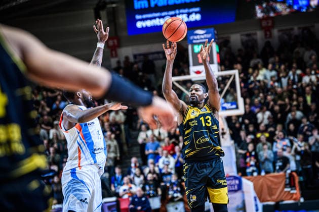 easycredit BBL Basketball Bundesliga 2025 2026 18 Matchday 31 01 2026 Science City Jena vs MHP RIESEN Ludwigsburg Yorman Polas Bartolo Lubu throwing Sparkassen Arena