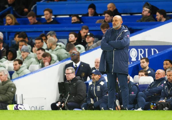 Chelsea v West Ham United, English Premier League, Stamford Bridge, London, UK - 31 01 2026 West Ham Manager Nuno Spirito Santo looks on from his technical area celebrates the Premier League away win against Chelsea at Stamford Bridge London Stamford Bridge London GBR, UK NEWSPAPERS OUT Copyright: xMarkxGreenwoodx