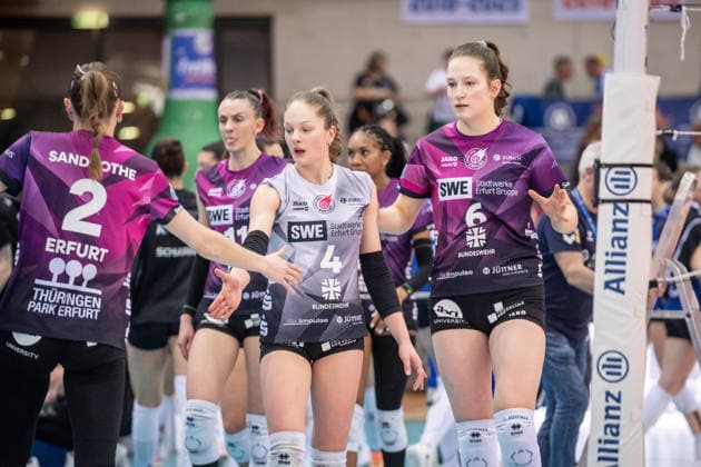 Lotte Goertz Schwarze Weiss Erfurt, 04 , center and team visibly disappointed GER, Allianz MTV Stuttgart Schwarz Weiss Erfurt, Volleyball Bundesliga, VBL, season 2025 2026, 31 01 2026 GER, Allianz MTV Stuttgart Schwarz Weiss Erfurt, Volleyball Bundesliga, VBL, season 2025 2026, 31 01 2026 Stuttgart Copyright: xSandyxDinkelackerx EP_SDR