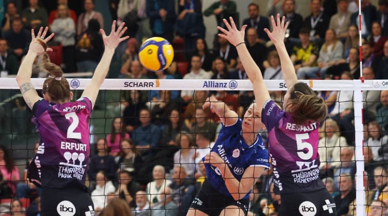 31 01 2026, Germany, Stuttgart Volleyball Allianz MTV Stuttgart vs Schwarz Weiß Erfurt, Antonia Stautz Stuttgart, Center
