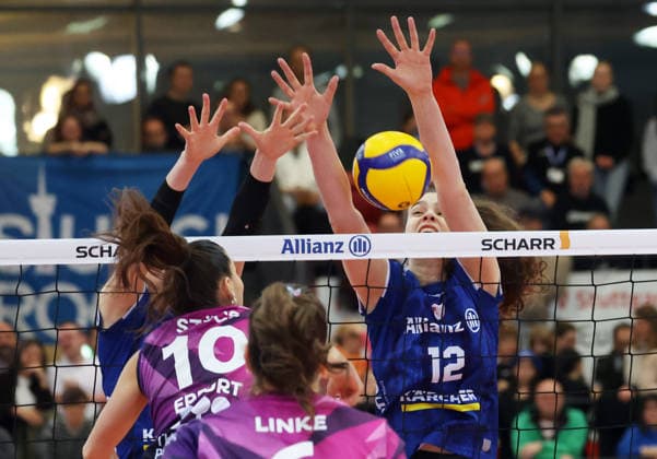31 01 2026, Germany, Stuttgart Volleyball Allianz MTV Stuttgart vs Schwarz Weiß Erfurt, Öucia Varela Gomez Stuttgart, right
