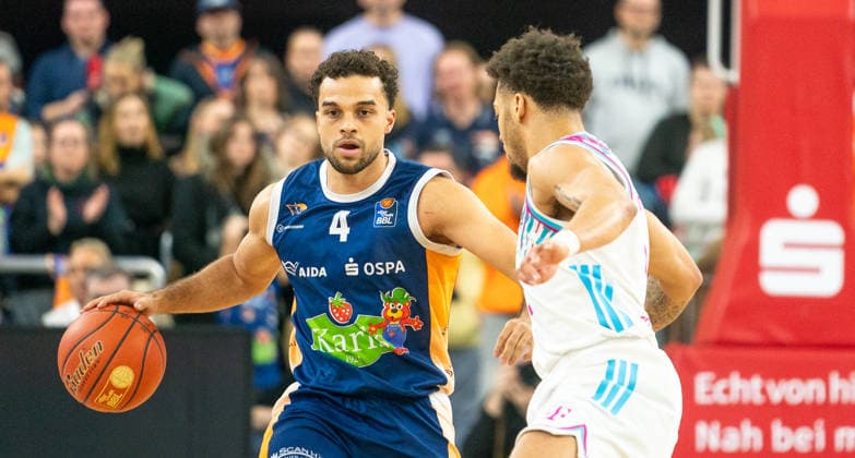 31 1 2026, Basketball, Men, easy credit BBL, easy credit Bundesliga, BBL, Bundesliga, 18 Matchday, Rostock Seawolves Telekom Baskets Bonn Elias Baguette Rostock Seawolves, li against Alijah Comithier Telekom Baskets Bonn, re Rostock Stadthalle Mecklenburg Vorpommern Germany
