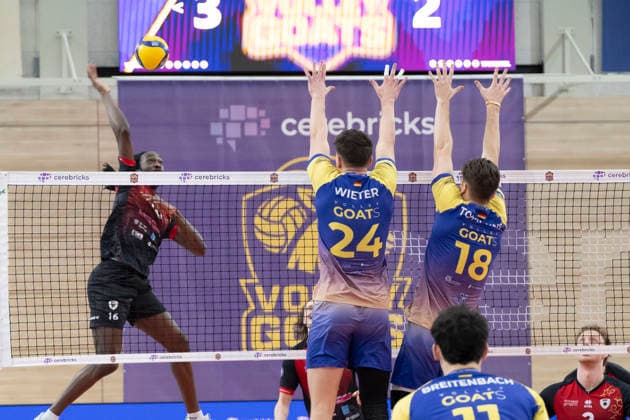 1 Volleyball Bundesliga Season 2025 2026 Cerebricks Volley Goats Mitteldeutschland vs Barock Volleys MTV Ludwigsburg Halle, Germany January 31, 2026 In the picture Nyherowo Omene Ludwigsburg , Clay Wieter Bitterfeld and Dax Tompkins Bitterfeld Halle Saale swh Arena Sachsen Anhalt Germany